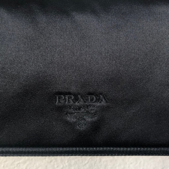 Prada Bag - Picture 3 of 9